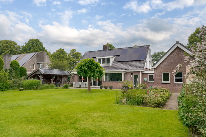 Photo 60 of Oosteinde 31