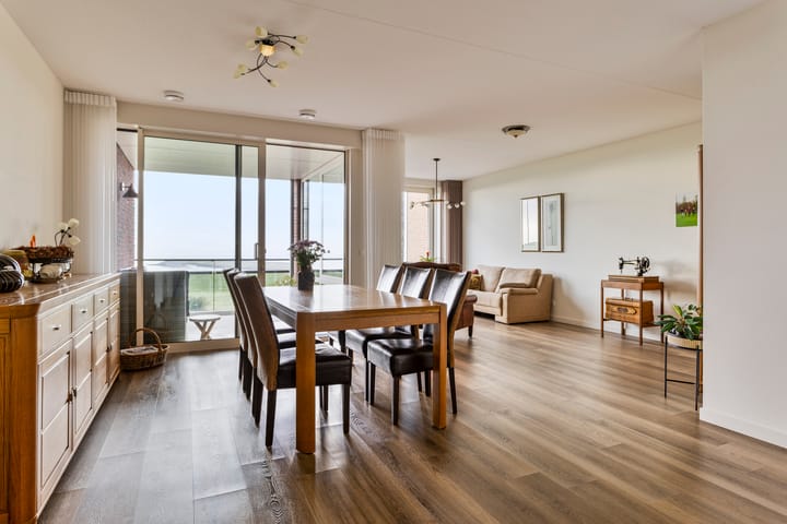 Photo 9 of Ravenstein 67