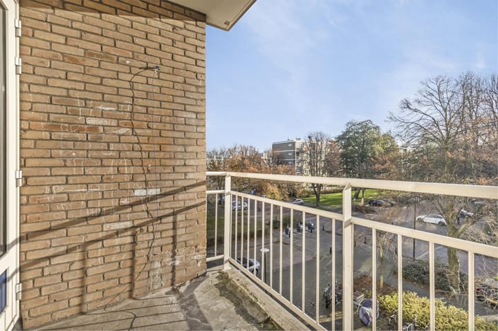 Foto 20 van Burgemeester Caan van Necklaan 194