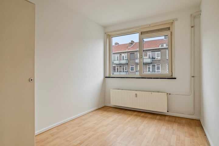 View photo 21 of Pannekoekstraat 16-D