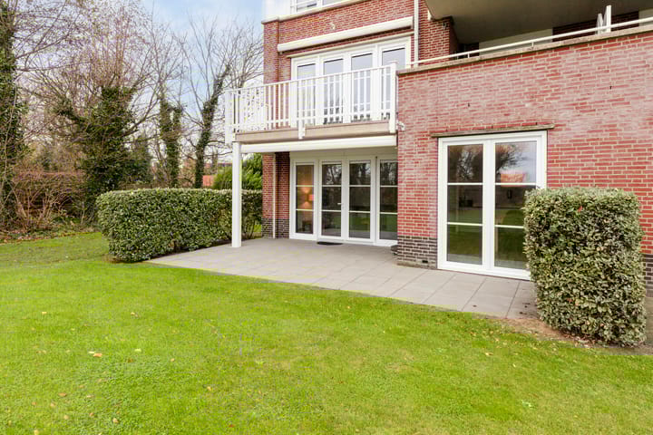 Foto 3 van Charley Tooropstraat 80