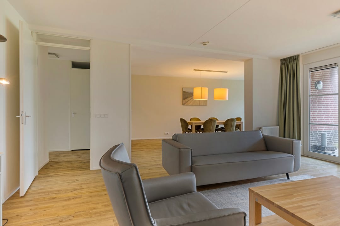 Foto 11 van Charley Tooropstraat 80