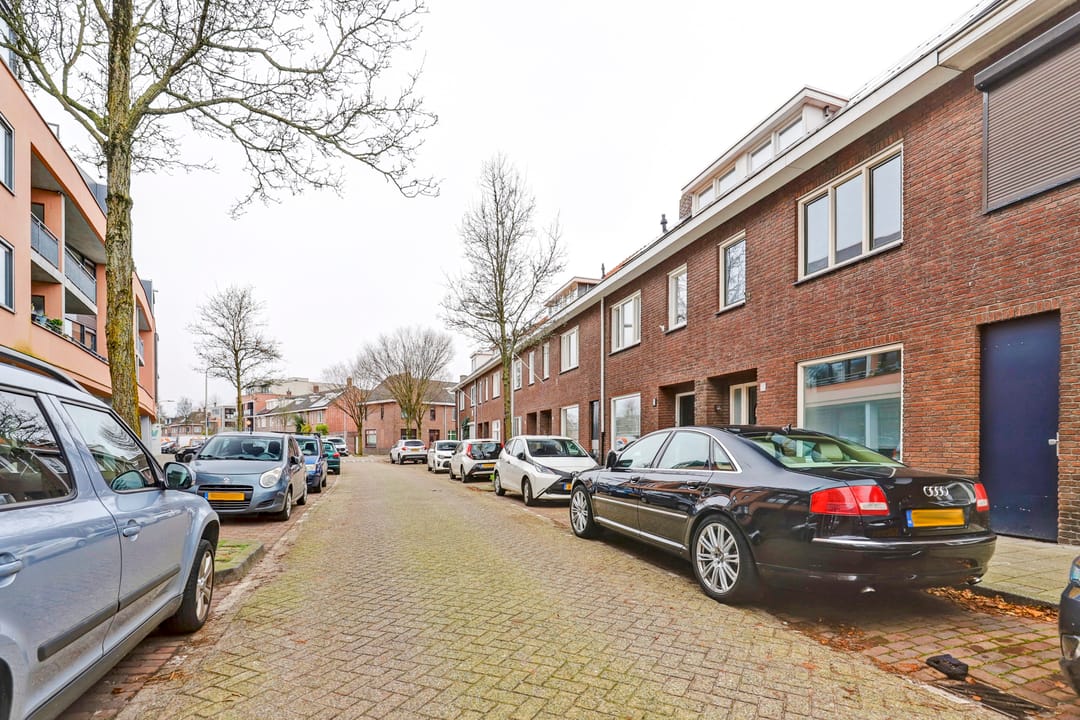 Foto 26 van Paus Adriaanstraat 5