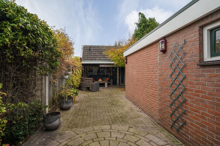 View photo 20 of Veldstraat 42