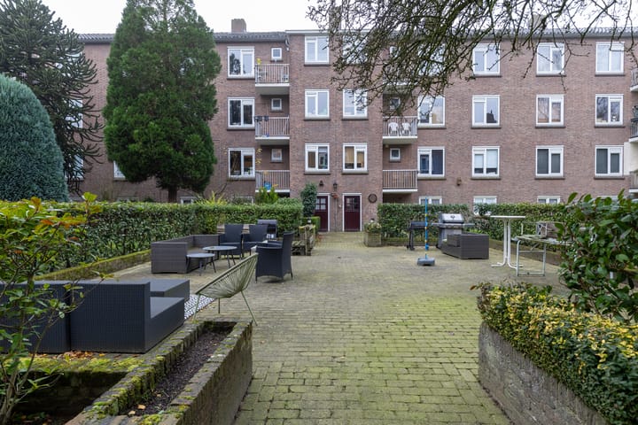 Foto 36 van Mgr. Zwijsenstraat 11