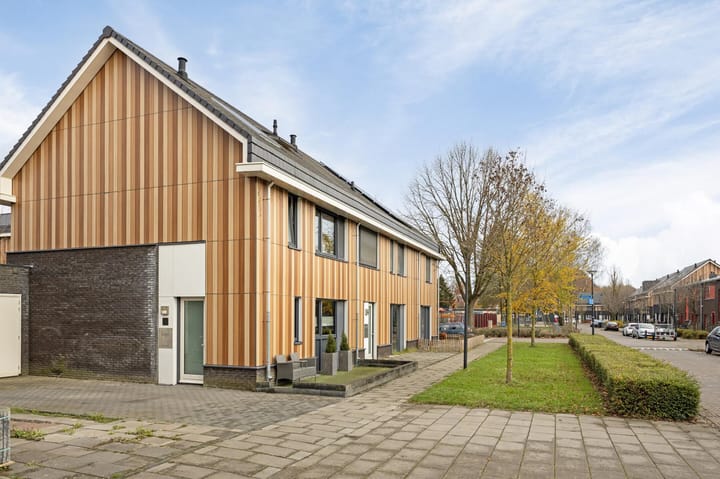 Foto 26 van Van Leeuwenhoekstraat 179