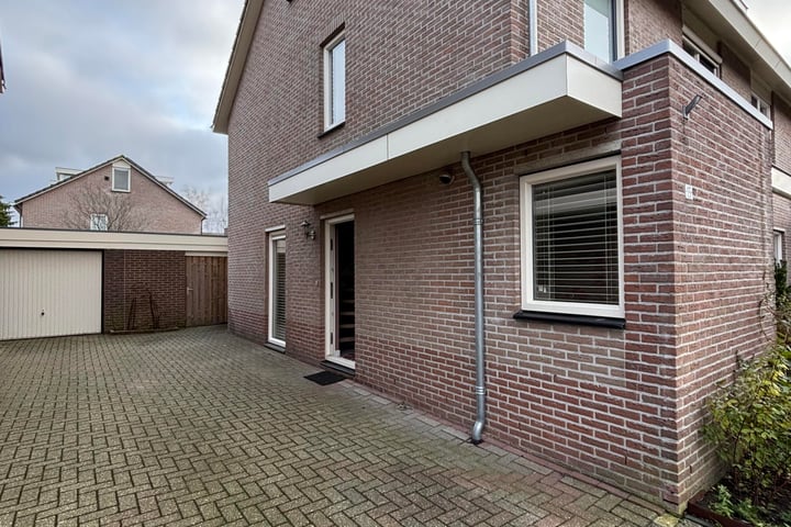 Bekijk foto 1 van Jan Steenstraat 15