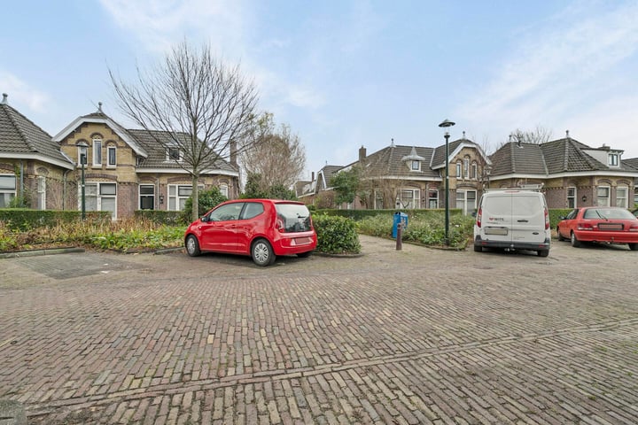 Bekijk foto 38 van Pieter Feddesstraat 41