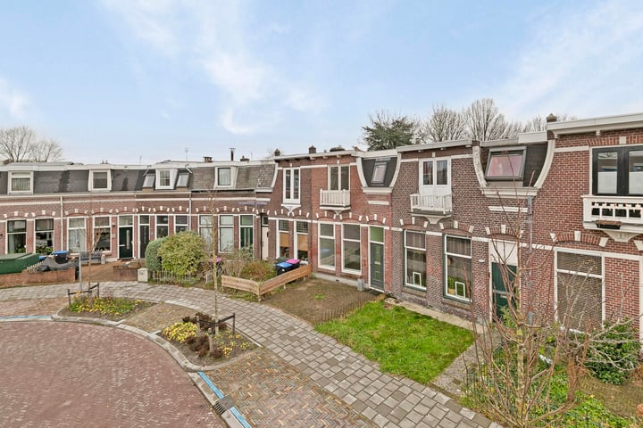 Bekijk foto 43 van Pieter Feddesstraat 41