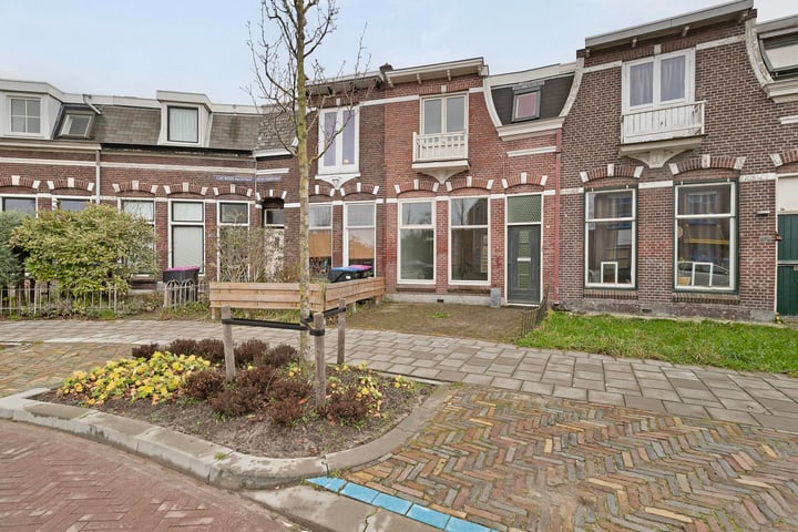 Bekijk foto 2 van Pieter Feddesstraat 41