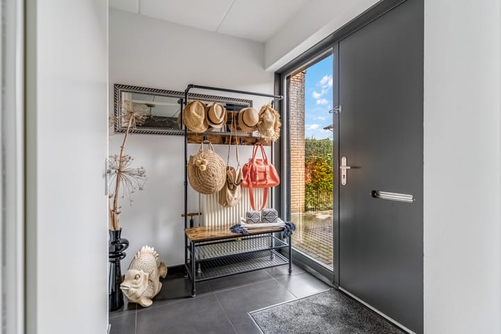 Photo 6 of Claustrum 24