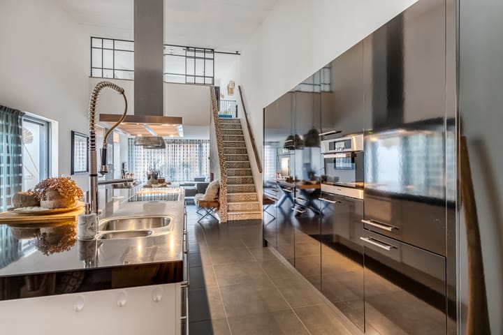 Photo 17 of Claustrum 24