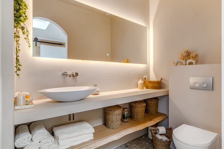 Photo 30 of Claustrum 24