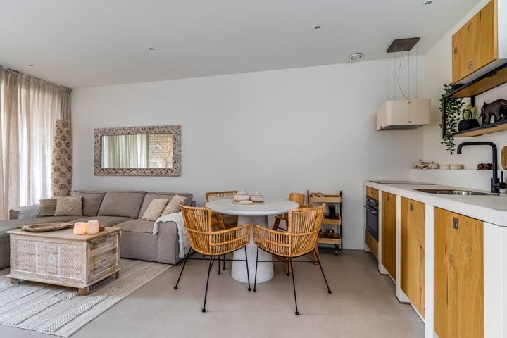 Photo 37 of Claustrum 24