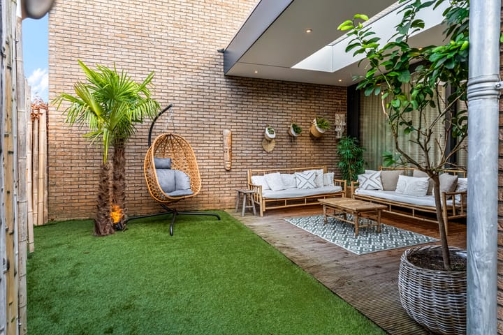 Photo 48 of Claustrum 24