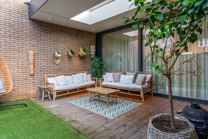 Photo 51 of Claustrum 24