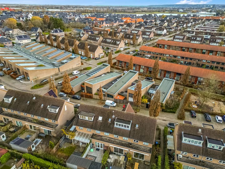 Photo 52 of Claustrum 24