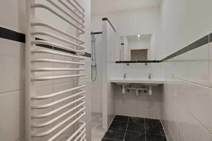 Foto 15 van 1e De Riemerstraat 17