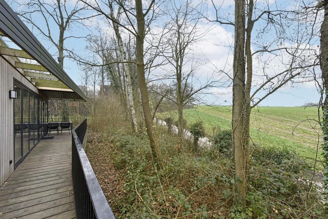 Photo 2 of Euverem 52-25