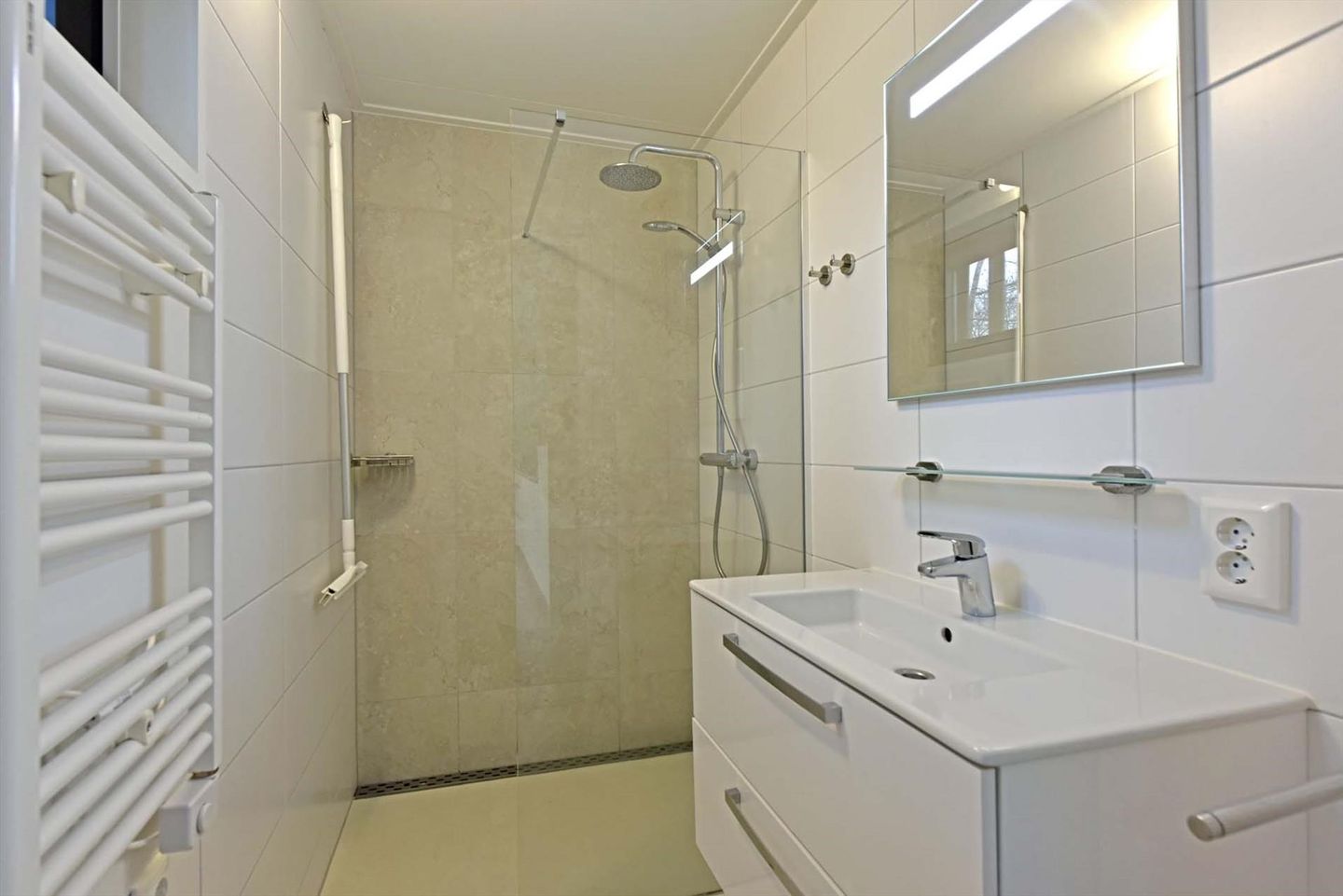 Photo 19 of Euverem 52-25