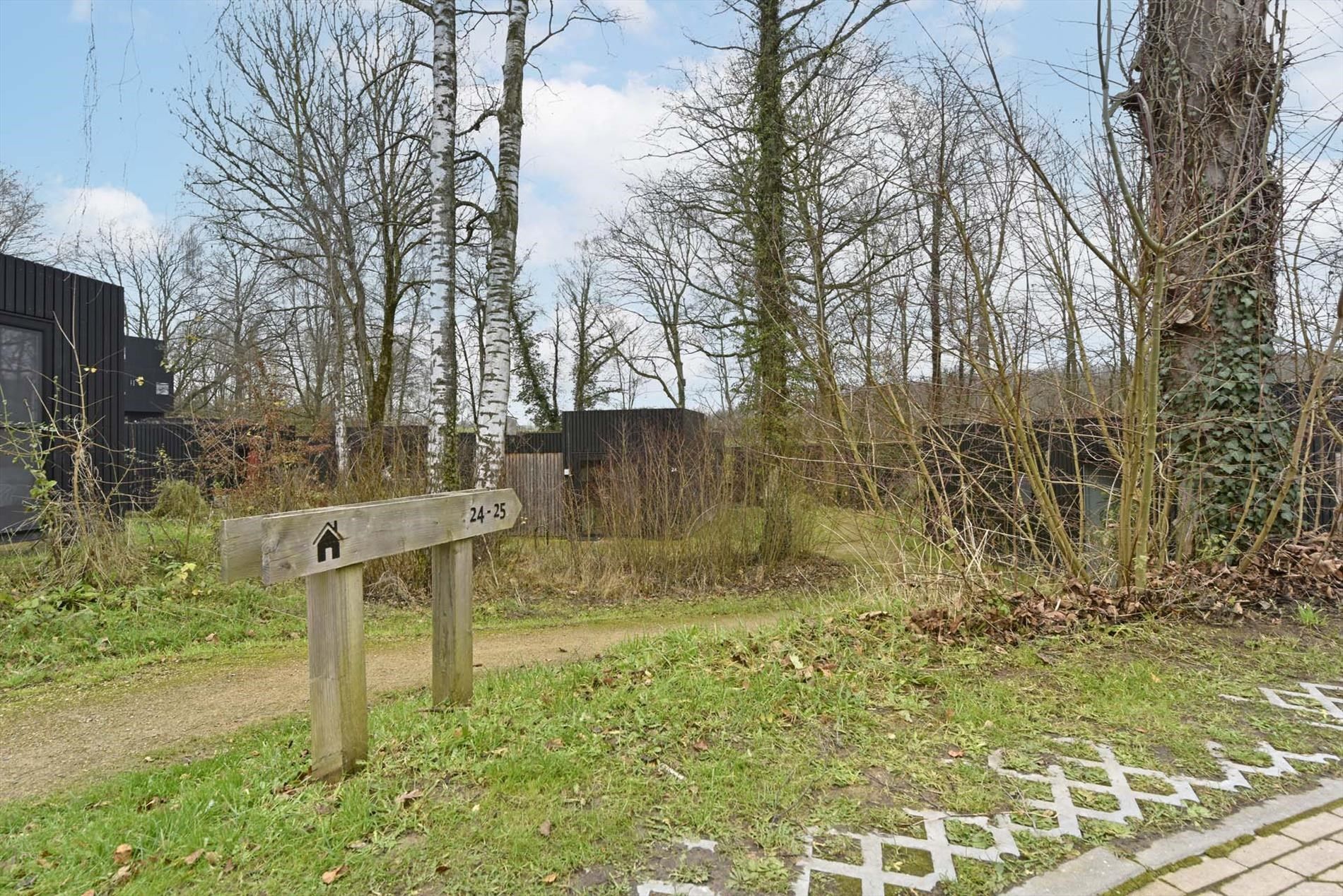 Photo 27 of Euverem 52-25