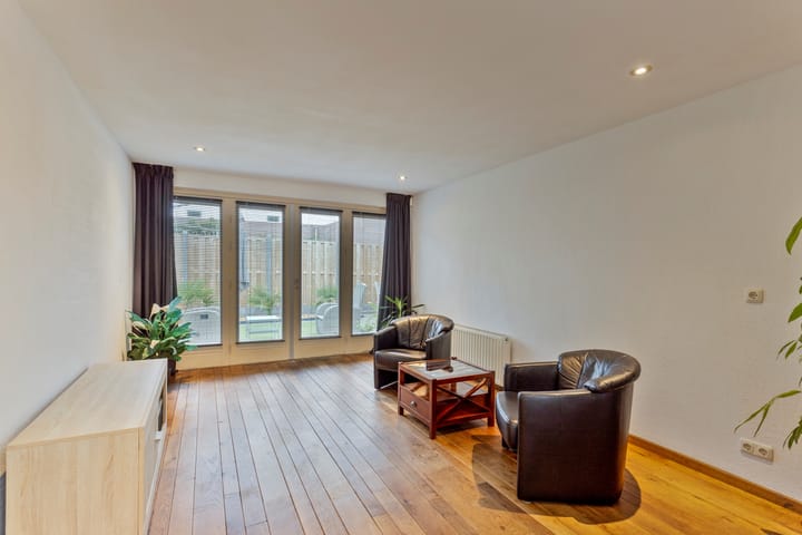 Foto 13 van Instraat 10