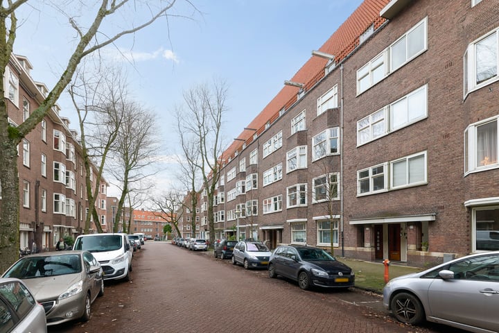 Bekijk foto 2 van Achillesstraat 67-3