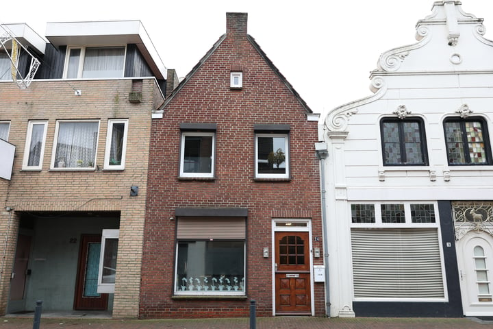 View photo 1 of Steenstraat 24