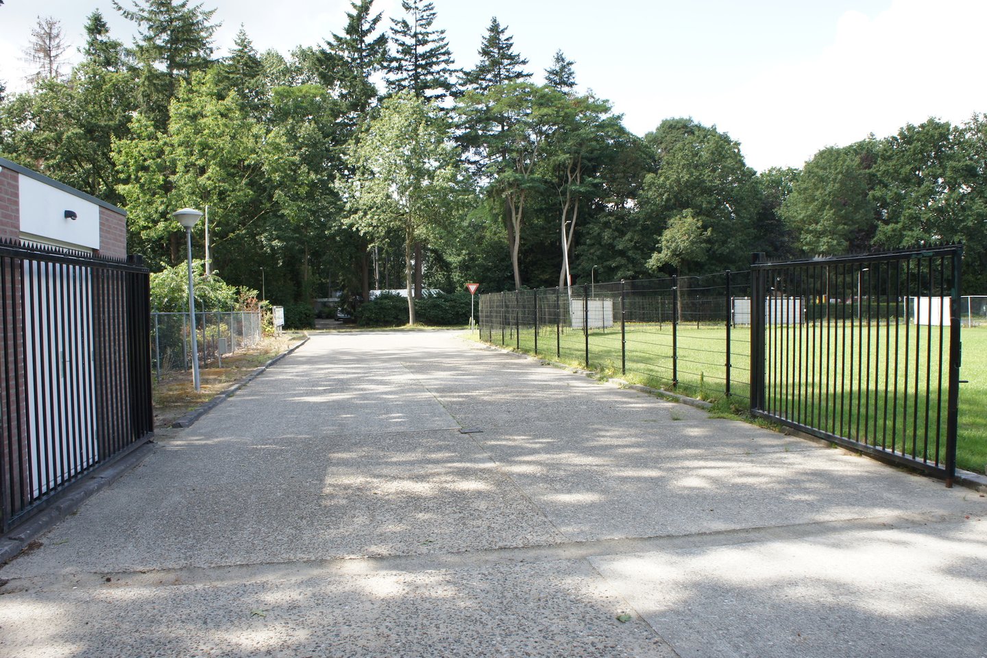 View photo 3 of Dongenseweg 63-d