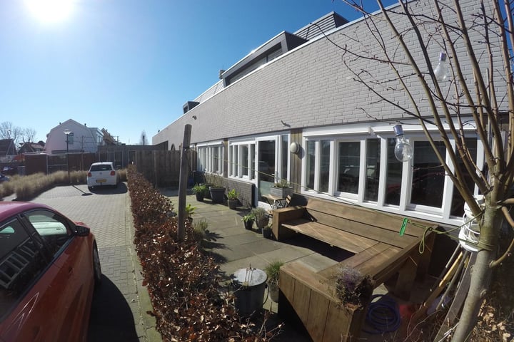 View photo 2 of Dorpsstraat 172-F