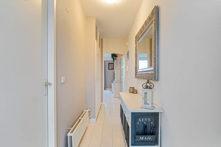 Photo 7 of Westvest 125