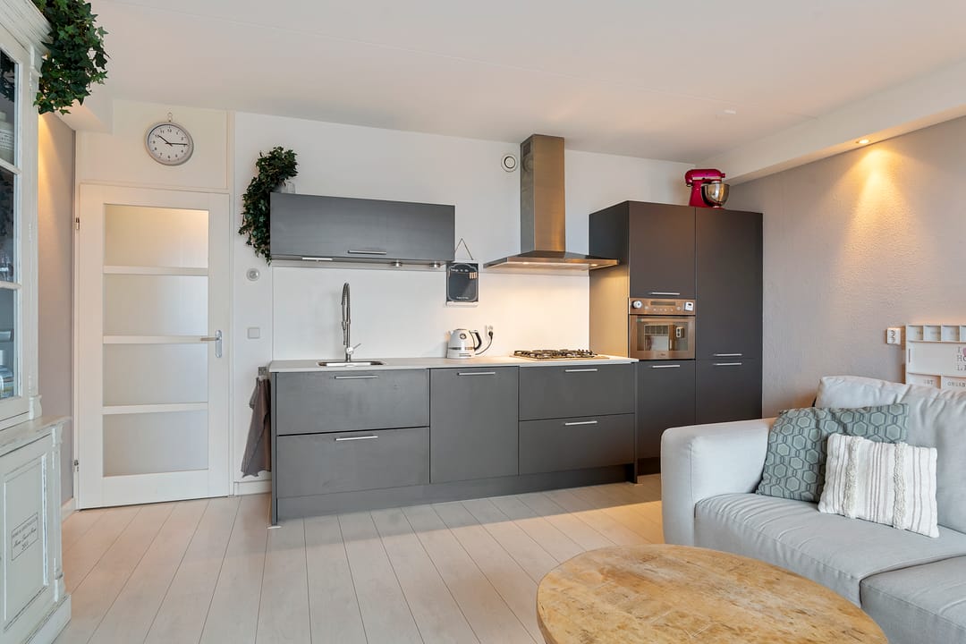 Photo 13 of Westvest 125