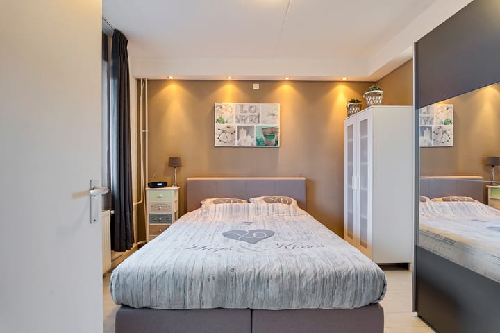 Photo 19 of Westvest 125