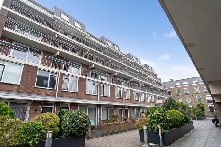 Photo 31 of Westvest 125