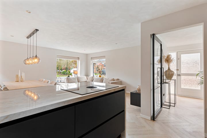 Foto 11 van Van Akenwei 53