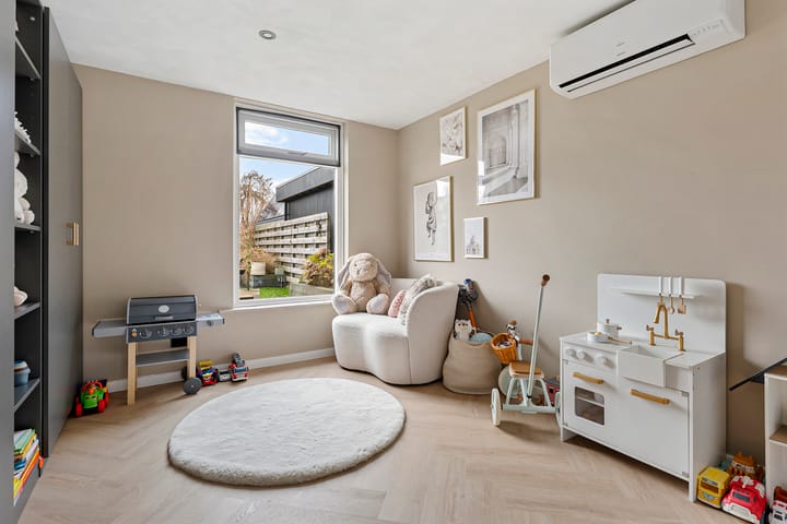 Foto 15 van Van Akenwei 53