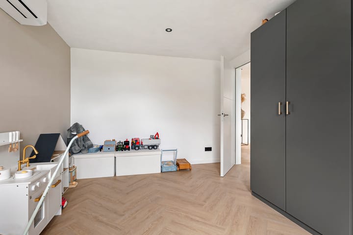 Foto 16 van Van Akenwei 53