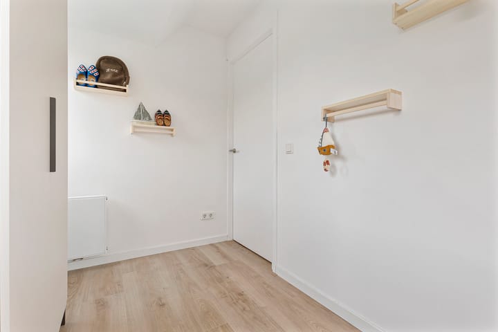 Foto 23 van Van Akenwei 53