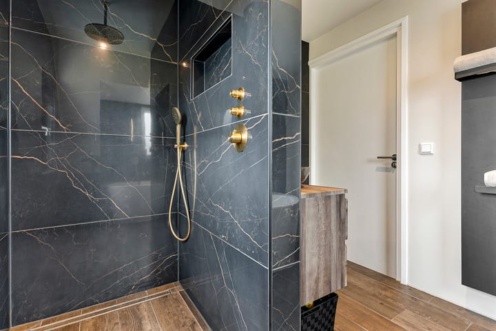 Foto 28 van Van Akenwei 53