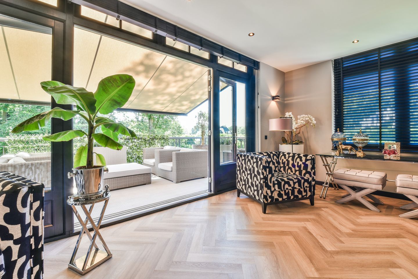 Foto 19 van Rijksweg-West 10-G