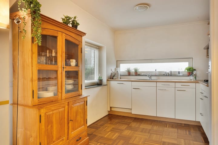 Photo 11 of Fien de la Marstraat 2