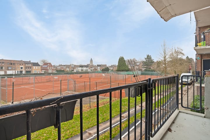 Photo 15 of Adelbert van Scharnlaan H 40