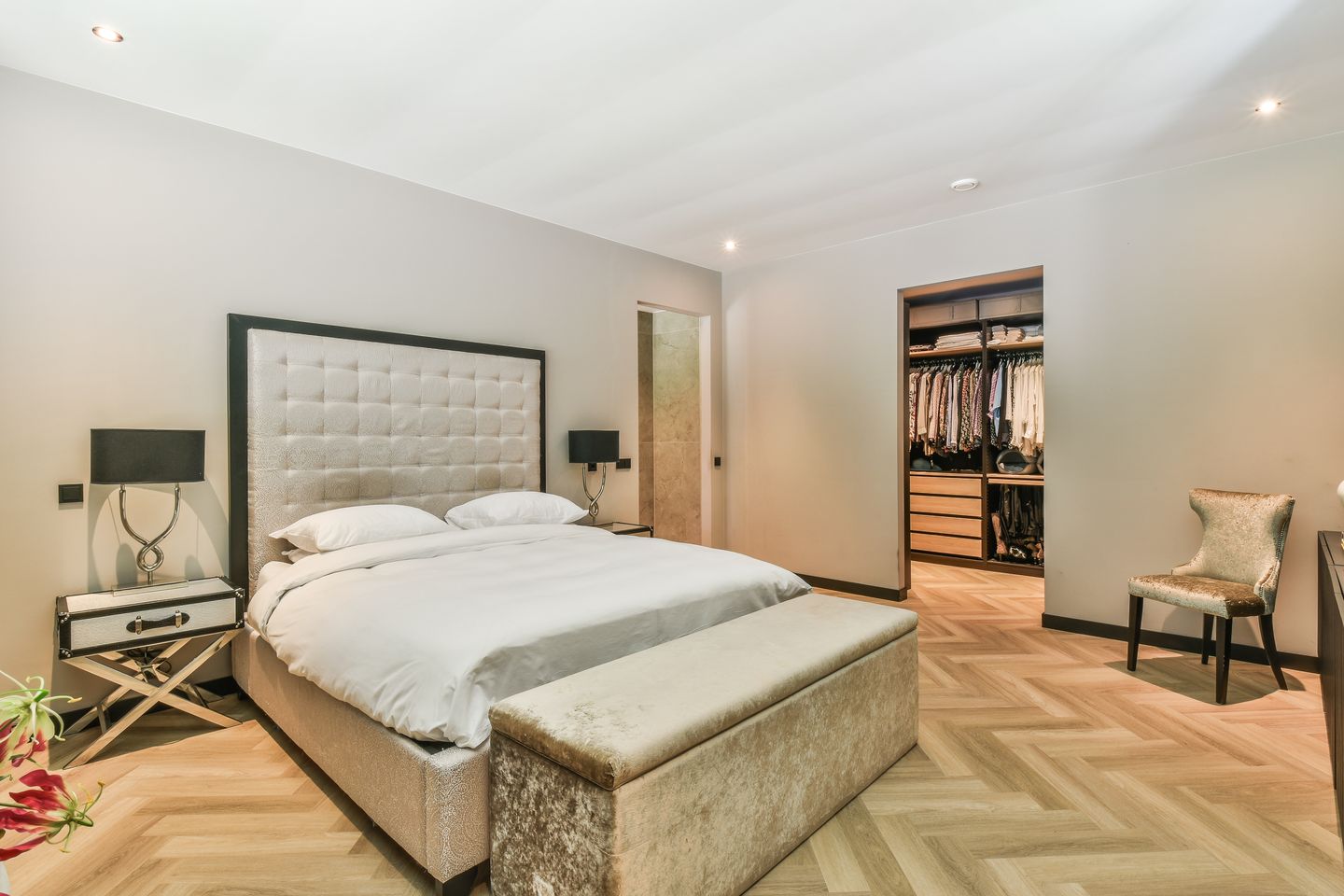 Foto 25 van Rijksweg-West 10-G