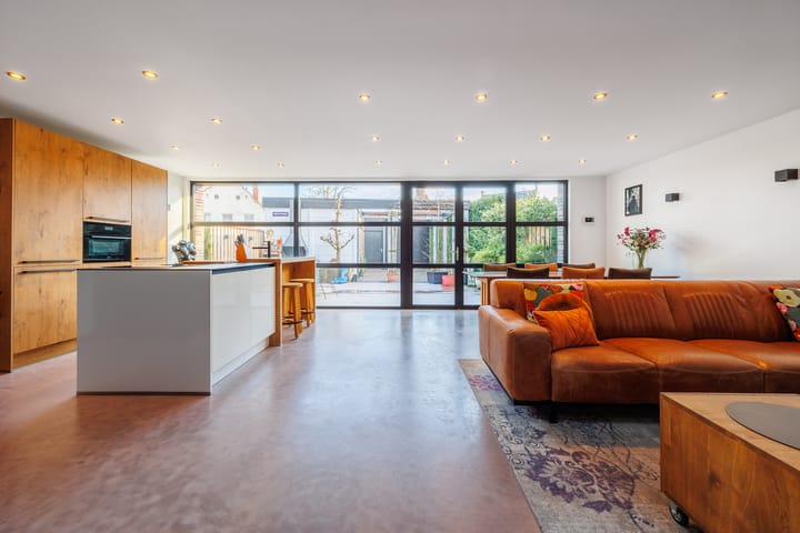 Foto 16 van Houtstraat 17