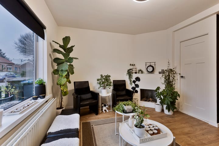 Foto 9 van Leeuwerikstraat 28