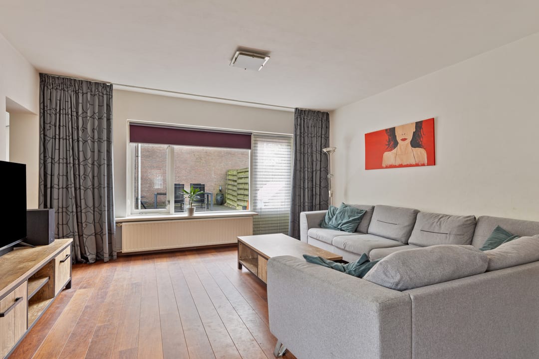 Photo 7 of Vermeerplantsoen 129