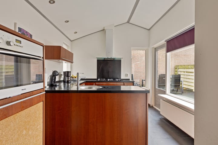 Foto 11 van Vermeerplantsoen 129