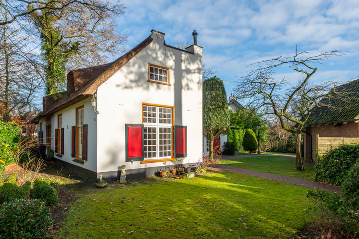 Bekijk foto 3 van Eemnesserweg 27