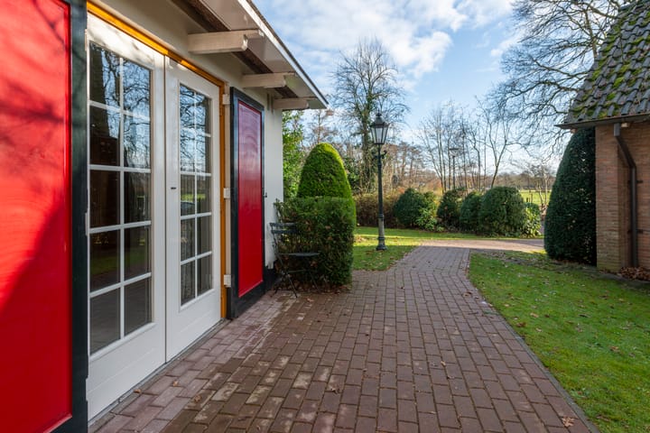 Foto 42 van Eemnesserweg 27