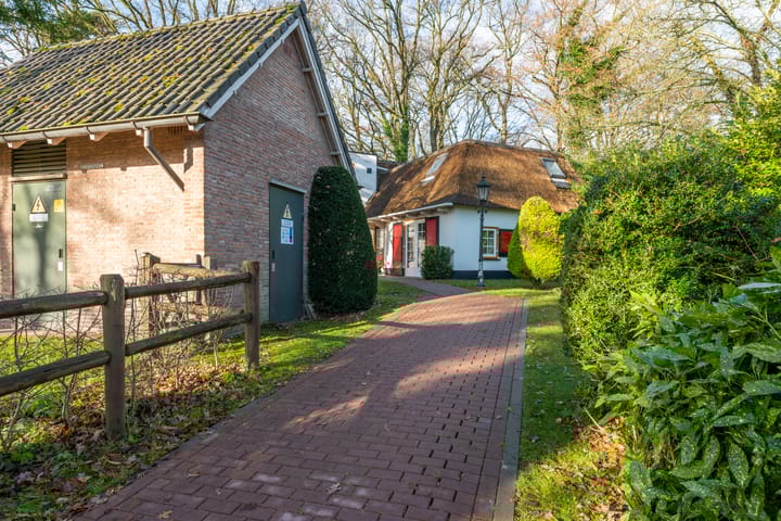 Foto 51 van Eemnesserweg 27